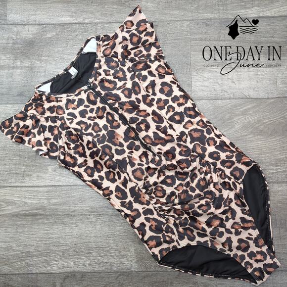 Tempt Me Ruffle Shoulder Zip Front One Piece Swimsuit Size S - Picture 3 of 7